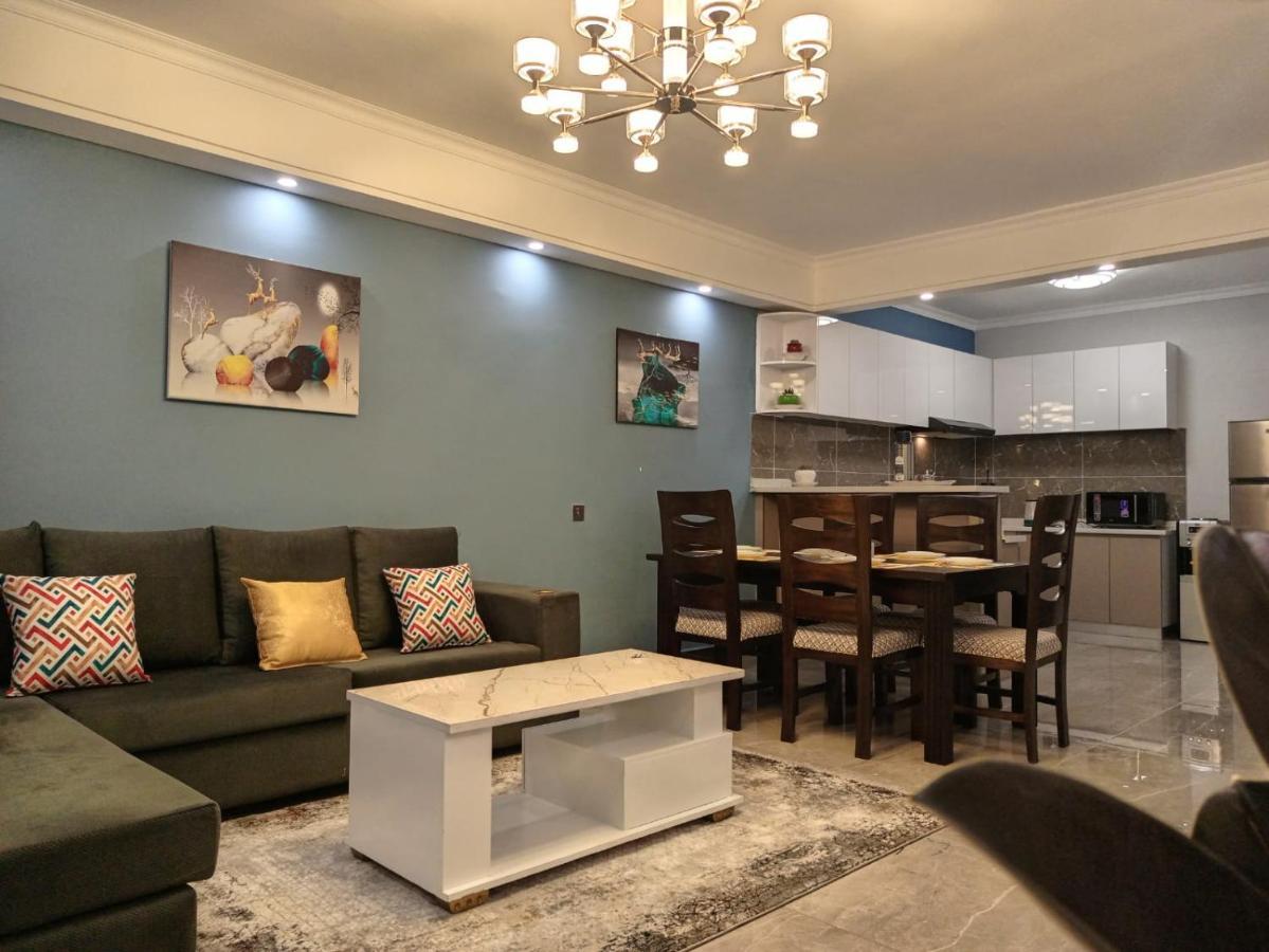 Stayrest Safari Tours New 3 Bedroom Apartments In Kilimani Nairobi With Rooftop Pool Exterior foto