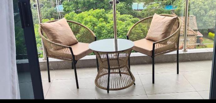 Stayrest Safari Tours New 3 Bedroom Apartments In Kilimani Nairobi With Rooftop Pool Exterior foto